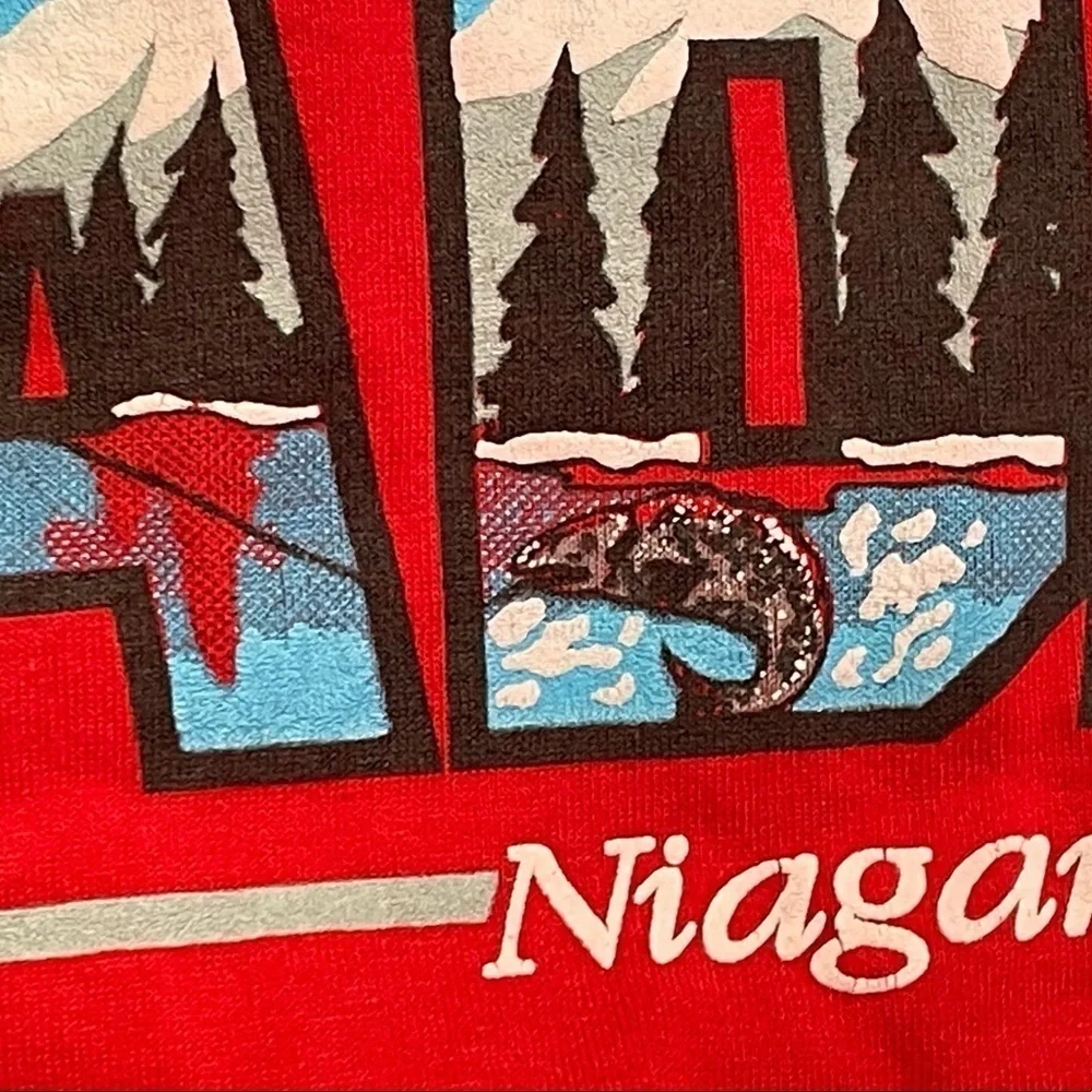 Vintage Niagra Falls Canada 1980s Travel Tourist Tee Top Shirt